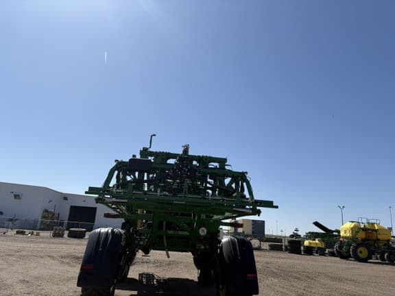 Image of John Deere 410R equipment image 3