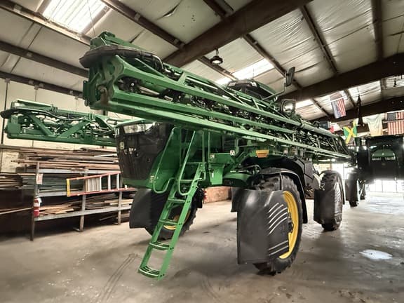 Image of John Deere 410R equipment image 1