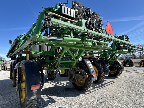 Image of John Deere 410R equipment image 4