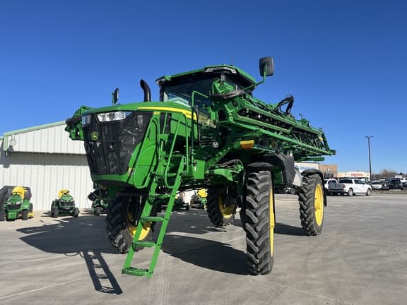 Image of John Deere 410R equipment image 2