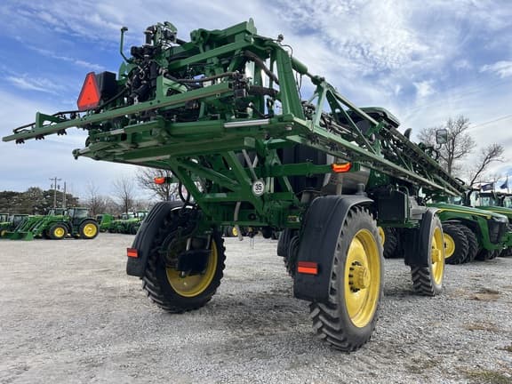 Image of John Deere 410R equipment image 4