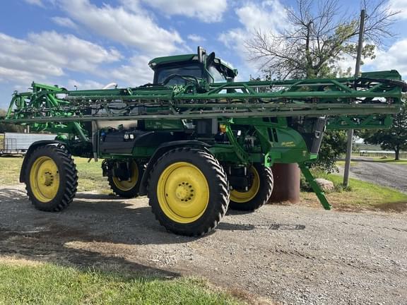 Image of John Deere 410R equipment image 3
