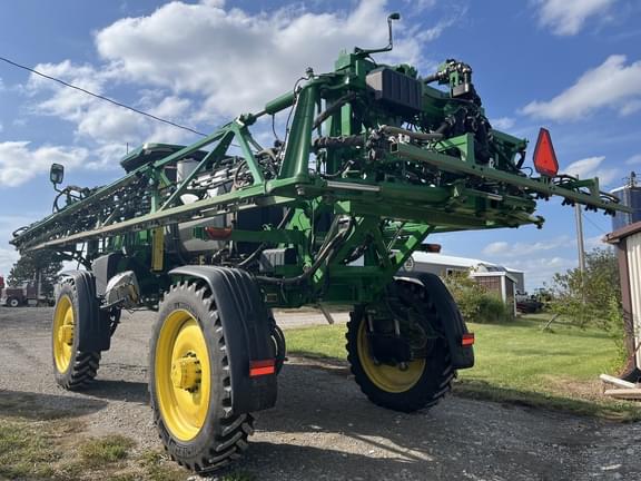 Image of John Deere 410R equipment image 4
