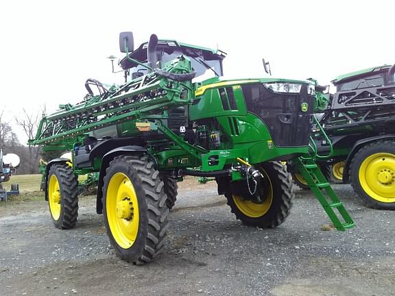 Image of John Deere 410R equipment image 1