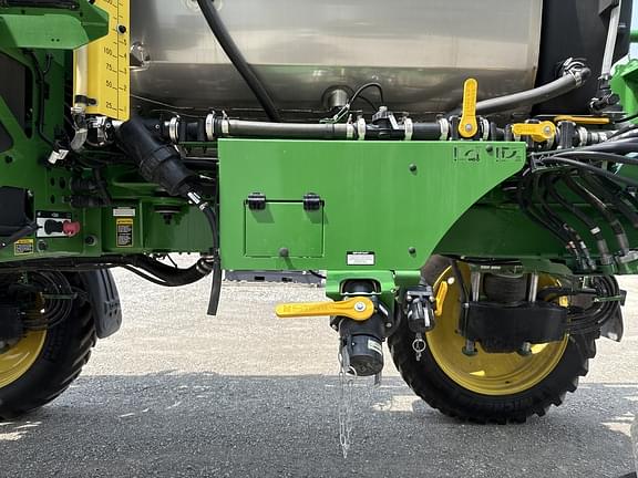 Image of John Deere 410R equipment image 3