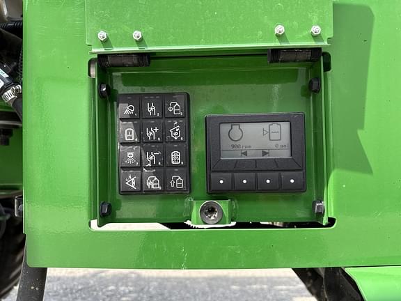 Image of John Deere 410R equipment image 4