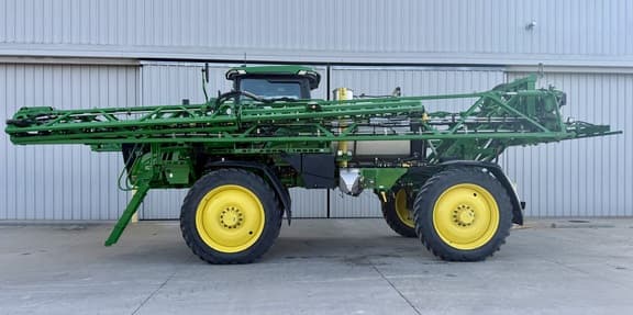 Image of John Deere 410R equipment image 4