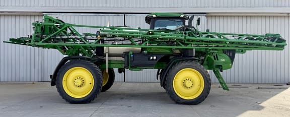 Image of John Deere 410R equipment image 3