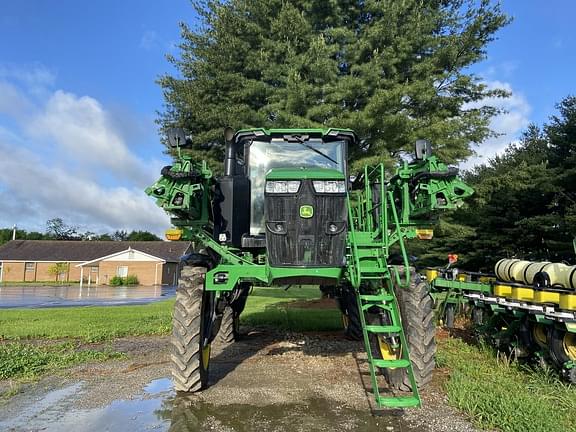 Image of John Deere 410R equipment image 2