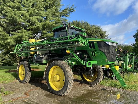 Image of John Deere 410R equipment image 1