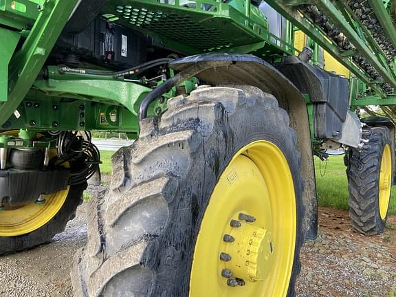 Image of John Deere 410R equipment image 3
