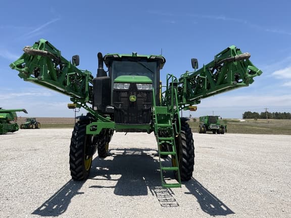 Image of John Deere 410R equipment image 1