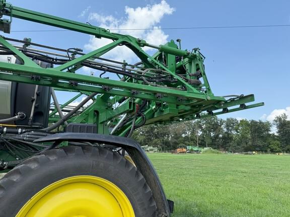 Image of John Deere 410R equipment image 3