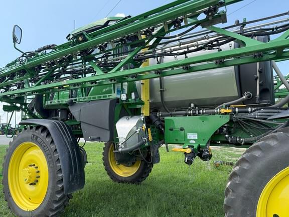 Image of John Deere 410R equipment image 2