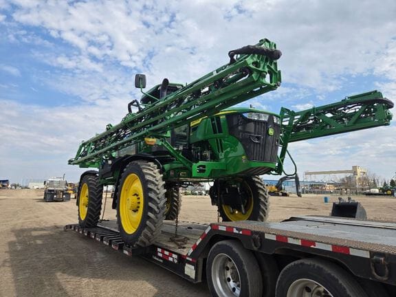 2024 John Deere 410R Equipment Image0