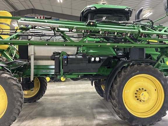 Image of John Deere 410R equipment image 3