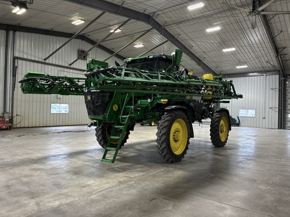 Image of John Deere 410R equipment image 1