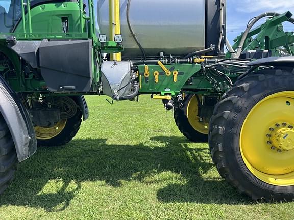 Image of John Deere 410R equipment image 3