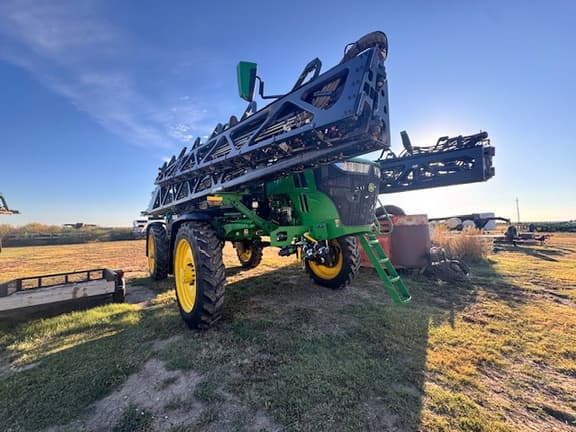 Image of John Deere 410R equipment image 2