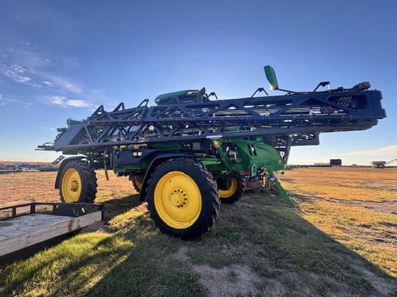 Image of John Deere 410R equipment image 1