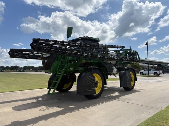 Image of John Deere 410R equipment image 3