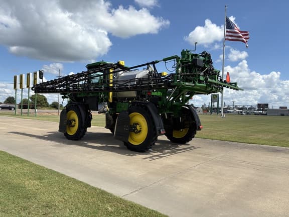 Image of John Deere 410R equipment image 1