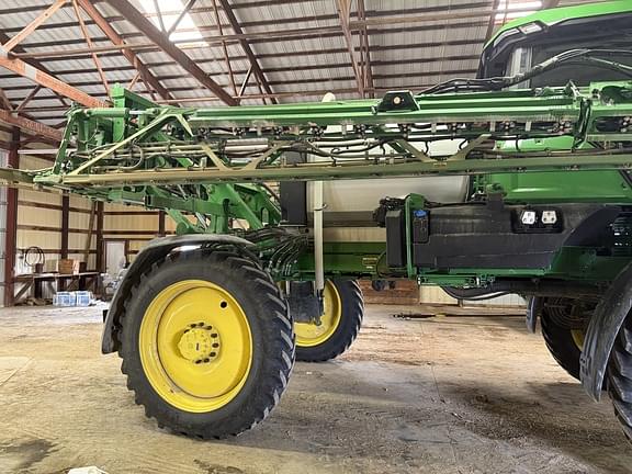 Image of John Deere 410R equipment image 3