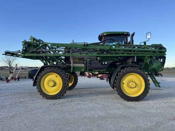 Image of John Deere 410R equipment image 2