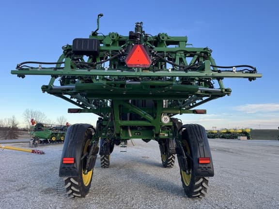 Image of John Deere 410R equipment image 4