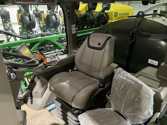 Image of John Deere 410R equipment image 2