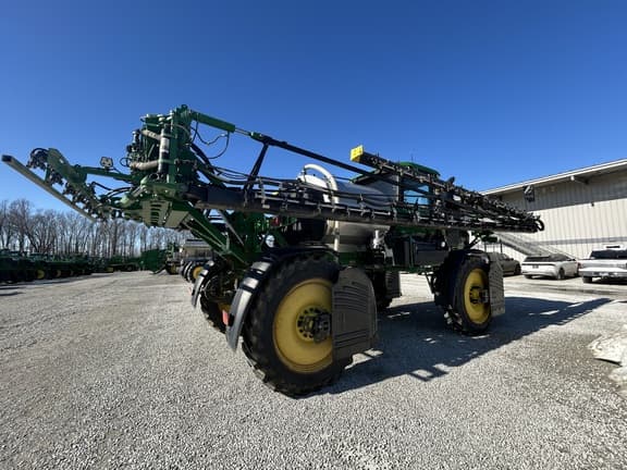 Image of John Deere 410R equipment image 4