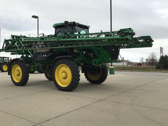 Image of John Deere 410R equipment image 4