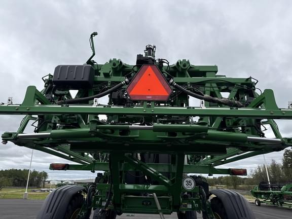 Image of John Deere 410R equipment image 3