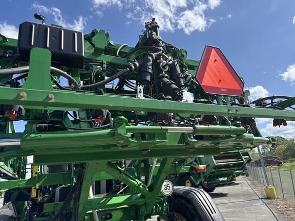 Image of John Deere 410R equipment image 1