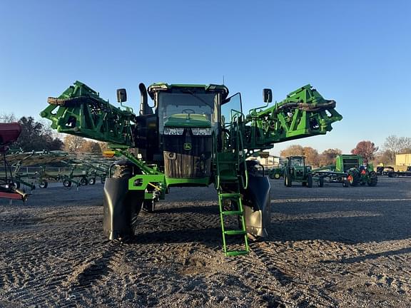 Image of John Deere 410R equipment image 2