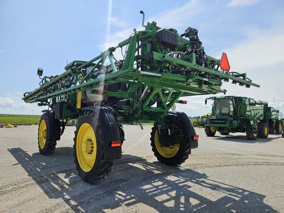 Image of John Deere 410R equipment image 3