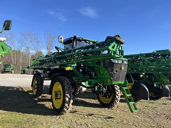 Image of John Deere 410R equipment image 1