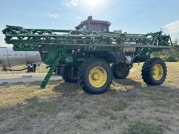 Image of John Deere 410R equipment image 4