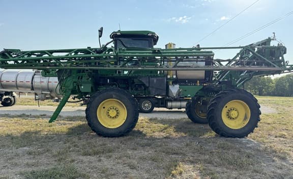 Image of John Deere 410R equipment image 2