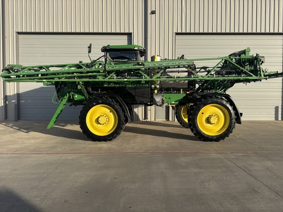 2024 John Deere 410R Equipment Image0
