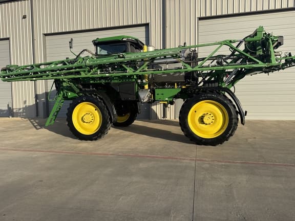 Image of John Deere 410R equipment image 2