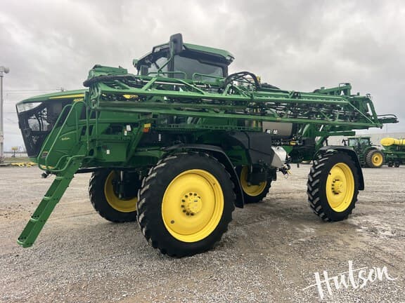 Image of John Deere 410R equipment image 3