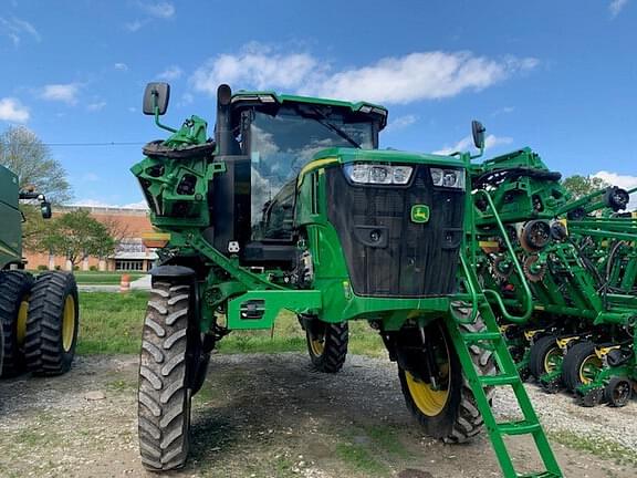 Image of John Deere 410R equipment image 1