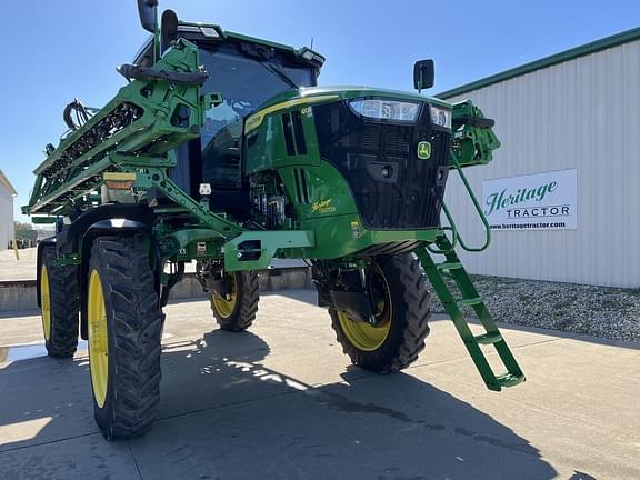 Image of John Deere 410R equipment image 2