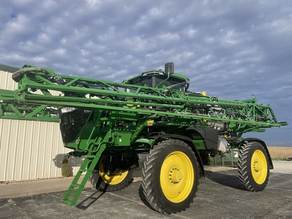 Image of John Deere 410R equipment image 4