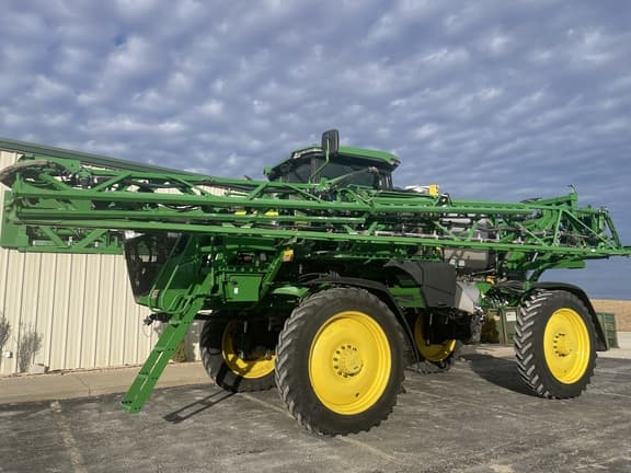 Image of John Deere 410R equipment image 3