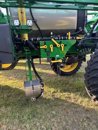 Image of John Deere 410R equipment image 4