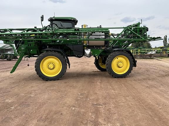Image of John Deere 410R equipment image 2