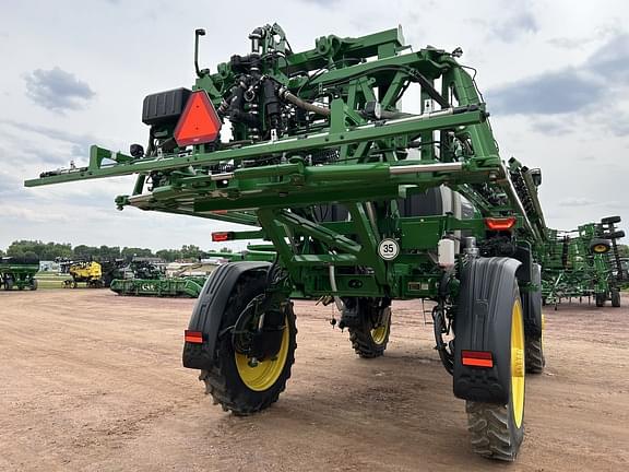 Image of John Deere 410R equipment image 3