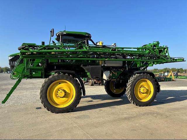 Image of John Deere 410R equipment image 3